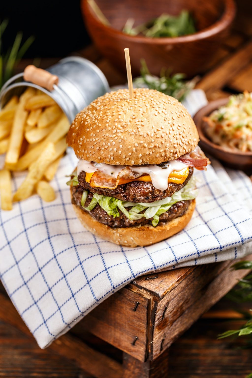 burger with cheese e1616580735881